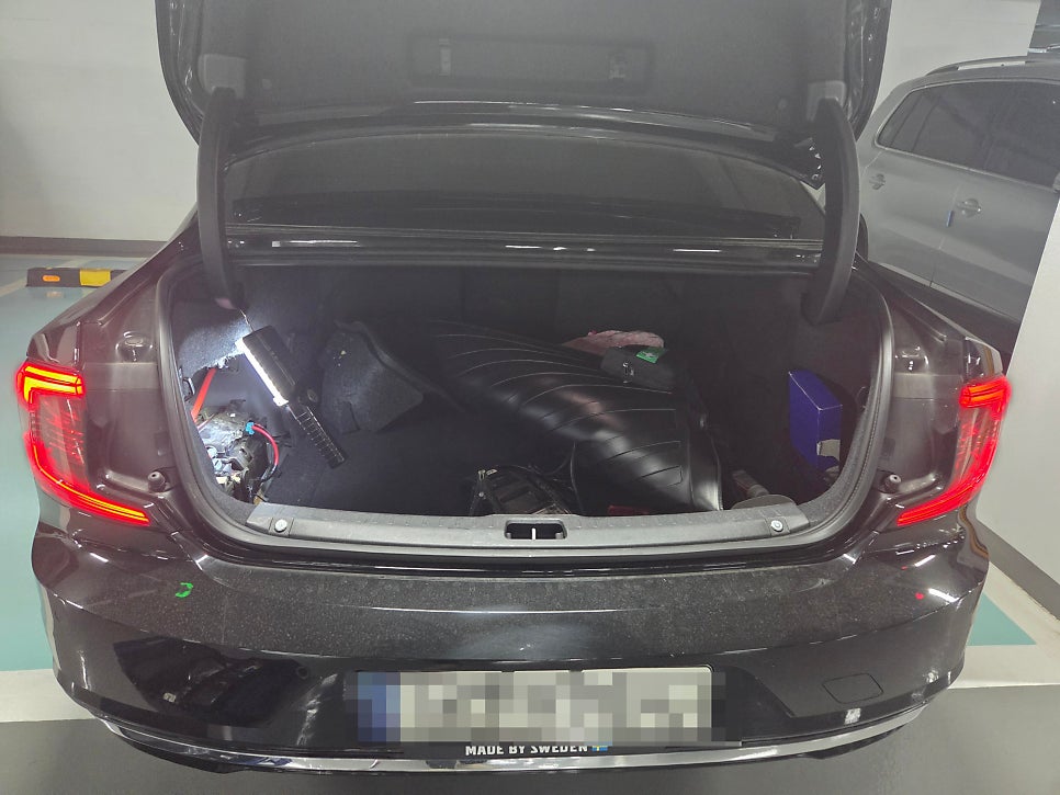 연제구 거제동 2021년식 볼보 S90 가솔린 배터리 교체 작업 사진