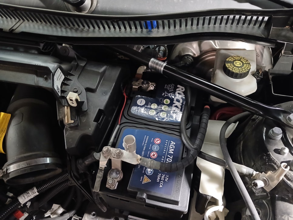 사상구 학장동 BMW 120i 배터리 교체 작업 사진