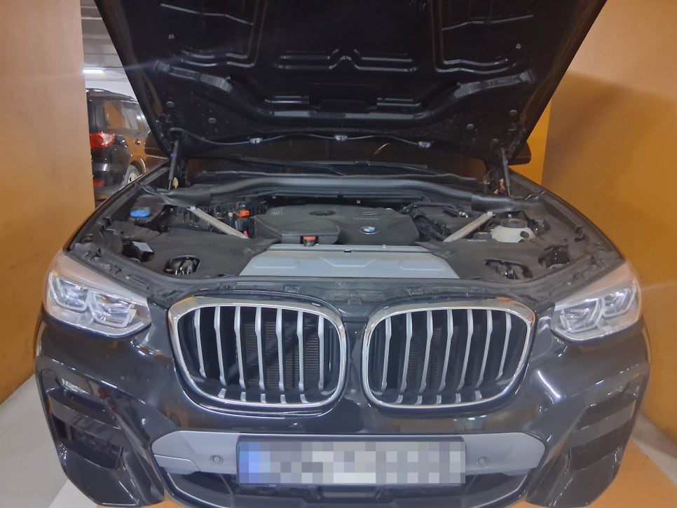 동래구 사직동 BMW X4 2021년식 가솔린 배터리 교체 작업 사진