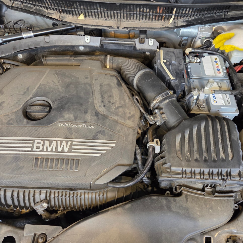 북구 덕천동 BMW X1 21년식 가솔린 배터리 교체 작업 사진